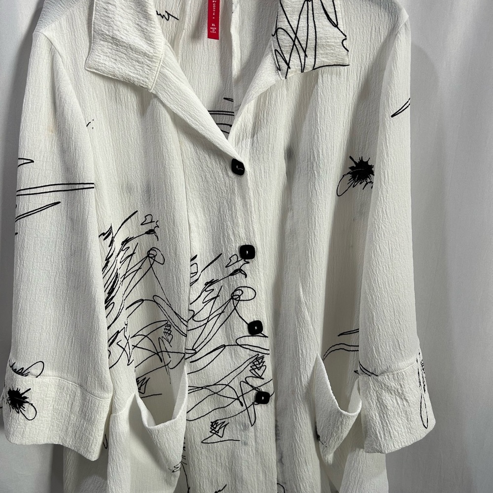 LN Elegant White Graphic Blouse doodle art tunic